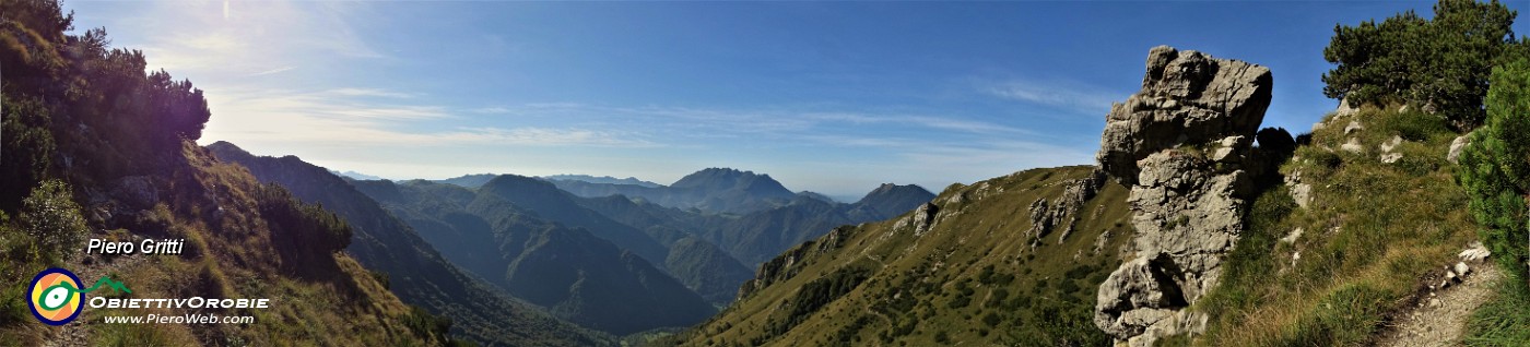 21 Dal Sentiero Stradini vista verso il Resegone.jpg